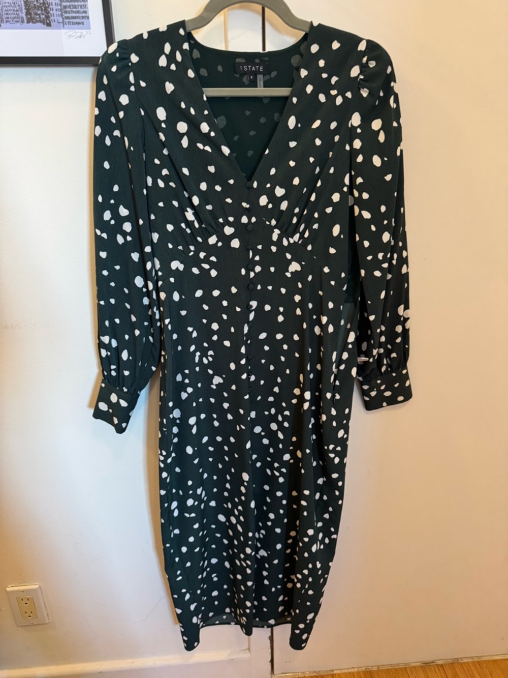 1. State Dark Green & White V-Neck Long Sleeve Printed Midi Dress